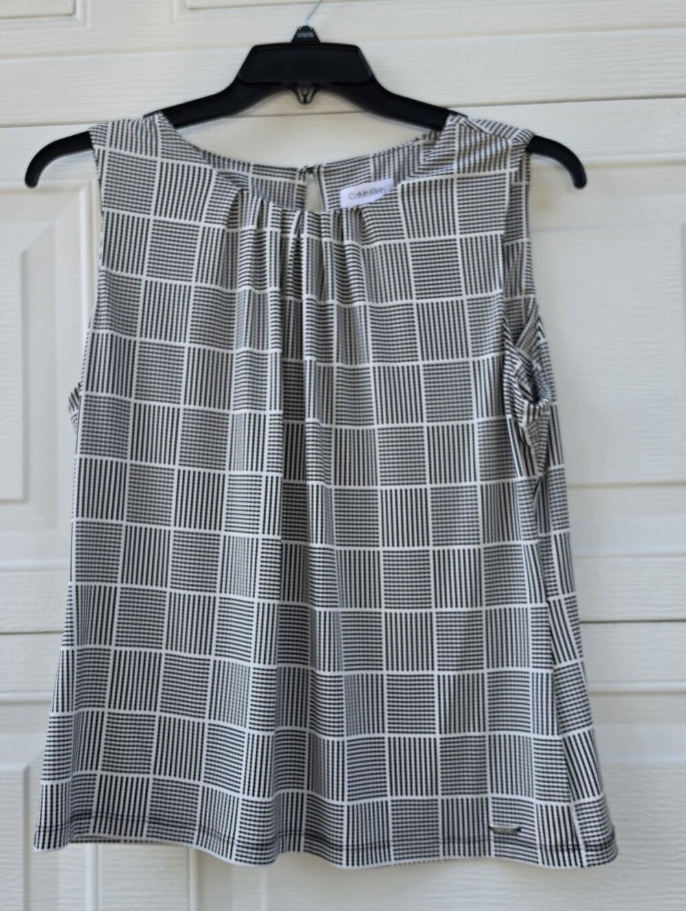 Calvin Klein Black & White Geometric Sleeveless Top